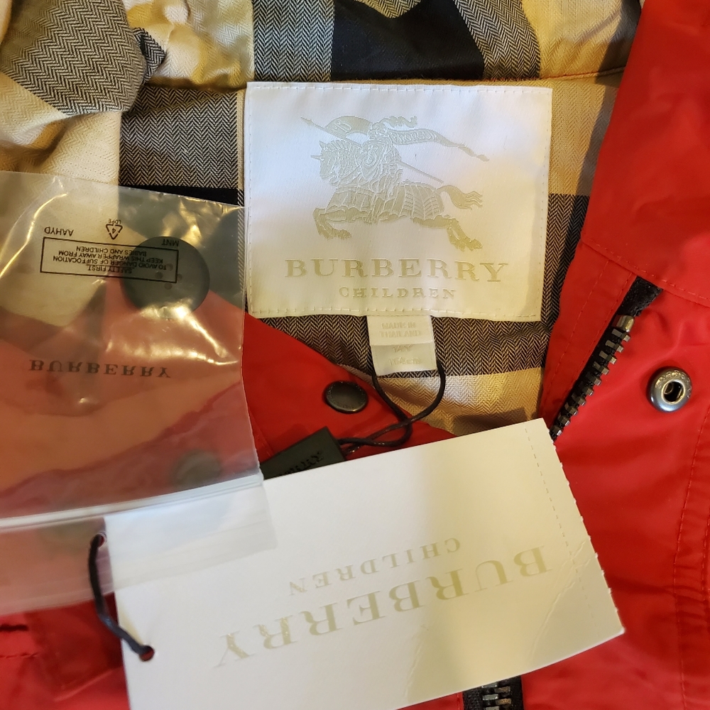 Brand new Burberry Children 14Y raincoat XXS XS - Picture 6 of 15
